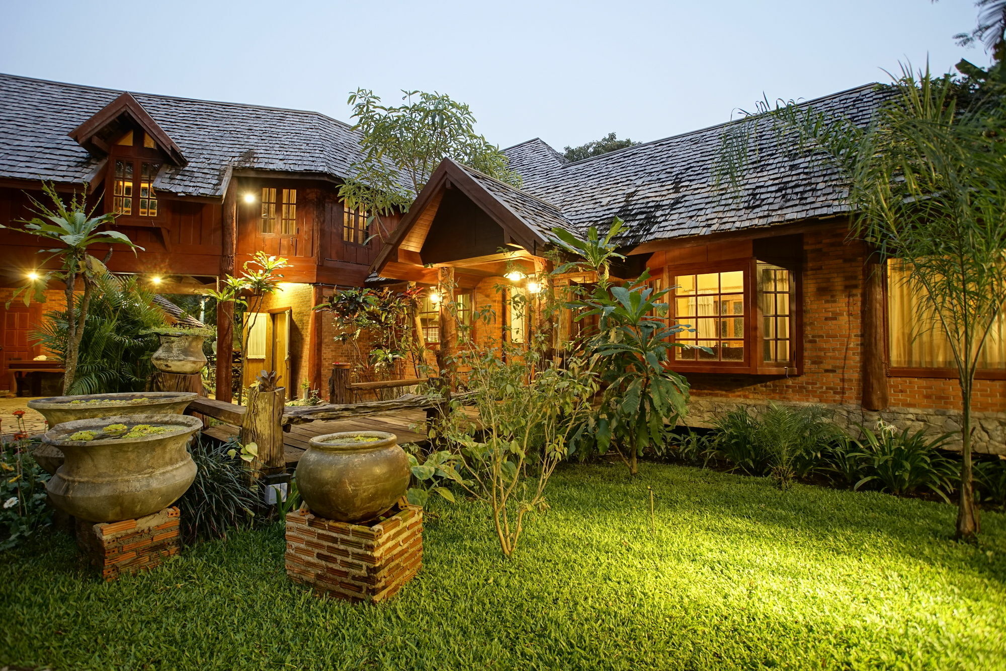 Chaiyo Vana Chiang Mai Exterior photo